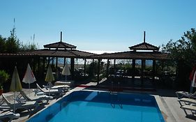 As Queen Beach Hotel